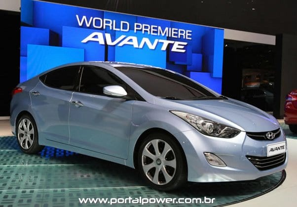 Hyundai-Elantra_2012-02