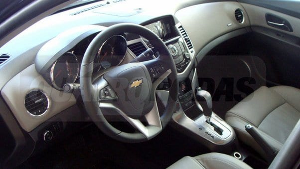 Chevrolet-Cruze-2012-07