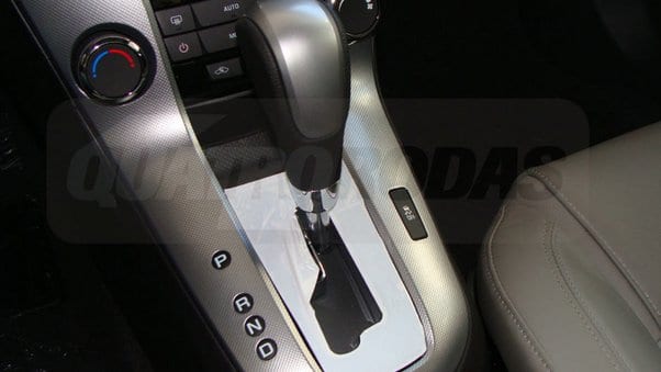 Chevrolet-Cruze-2012-10