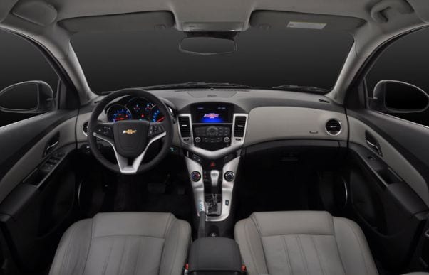 Chevrolet-Cruze-2012-interior