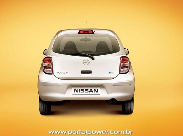 Nissan-March-2012-6