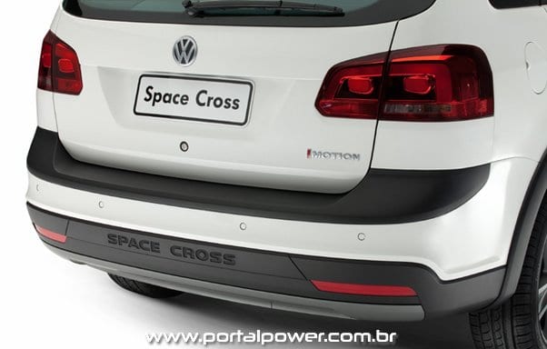 Volkswagen-Space-Cross-02