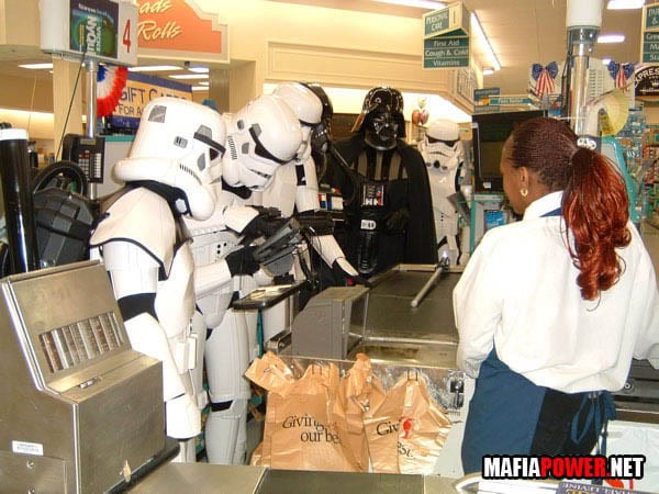 Darth Vader trollando no supermercado (4)