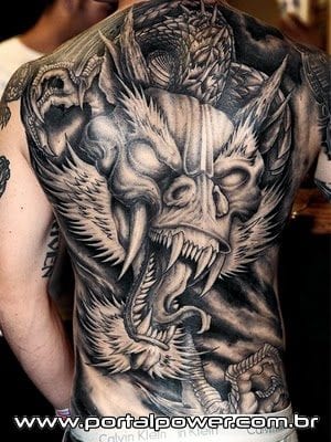 Tatuagens de dragão nas costas (15)