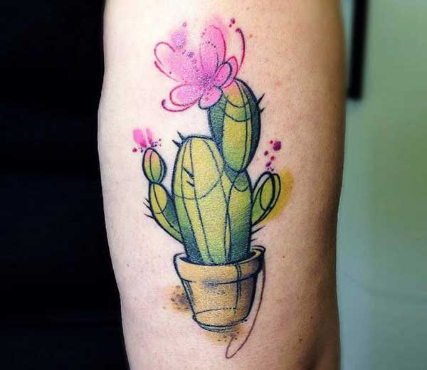 Tatuagem-diferente-de-cacto-com-flor-pink