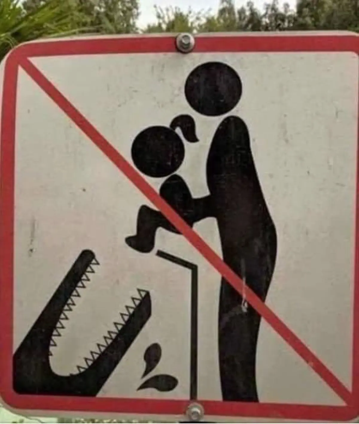 Proibido jogar criancas para os jacares