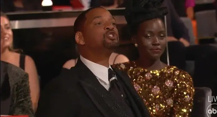 Will Smith da Soco na Cara de Chris Rock no Oscar
